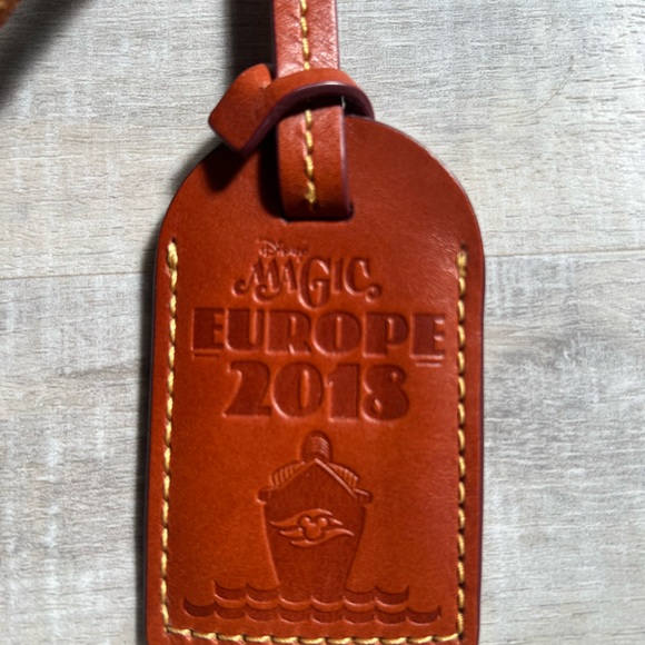 Authentic Dooney and Bourke Disney Magic Europe Tour 2018 - Picture 4 of 9